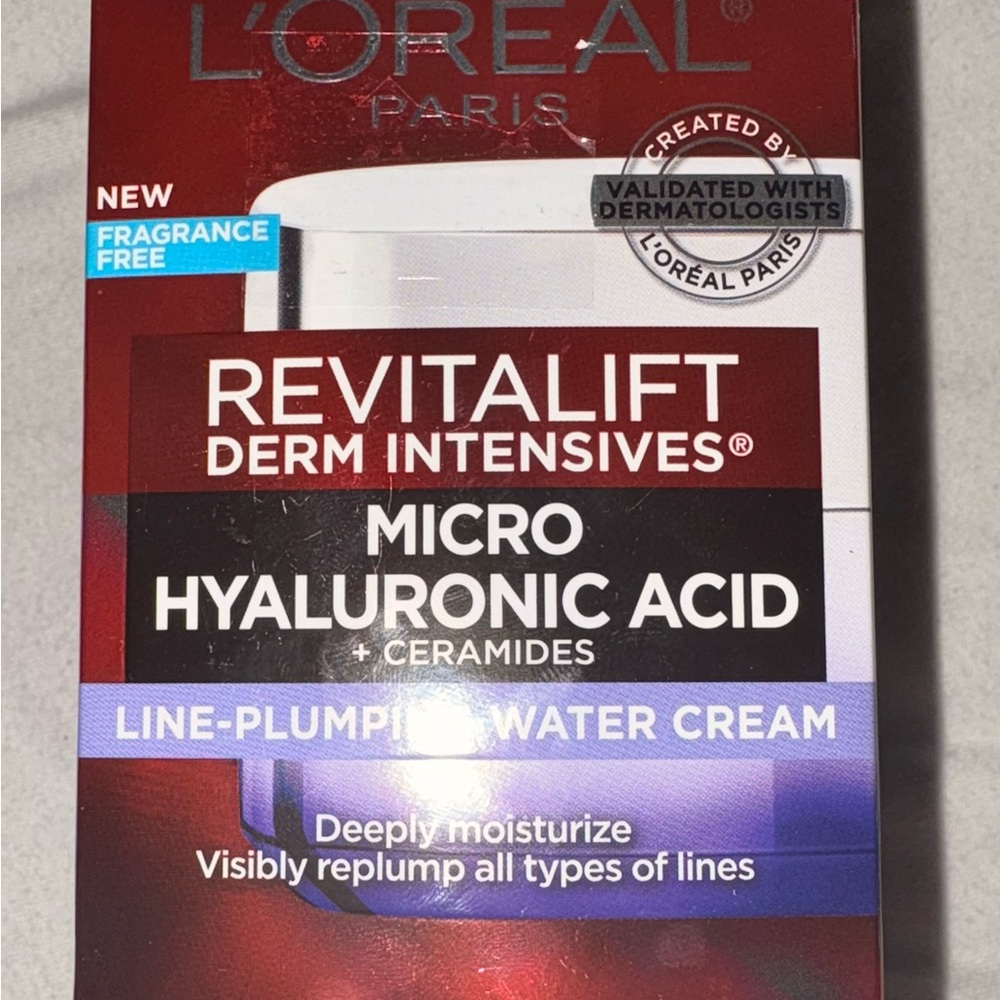 L'Oreal Red Moisturizer with Micro Hyaluronic Acid